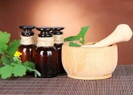 regole per l'uso della celidonia contro le verruche